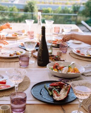 Poppy Delevingne Instagram - Once upon a time in a beautiful Ibiza villa, we spent a barefoot afternoon with the divine Delevingne sisters. We toasted the on-island launch of their wildly delicious @della_vite Prosecco, chatted all things Ibiza and someone might have ended up in the pool with all their clothes on. Swipe to see. 💛

Click the link in our bio to read our exclusive interview with the Della Vite co-founders Poppy and Chloe Delevingne.

📸 @mariasimonphotography
Dreamy dresses by @kalitaofficial