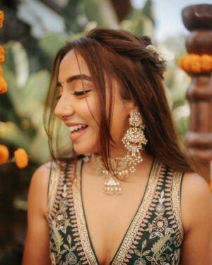Prajakta Koli Instagram - 🌻
…
@vrishankkhanal and I are wearing custom @anitadongre ♥️
Jewels - @anitadongre 
Makeup by @shrushti_birje_23 
Hair by @sujata_hair 
Styled by @aakrutisejpal 
📷 by @the_wedding_files
@planwith.tdt