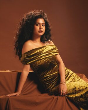 Prathana Nathan Instagram - .
Styled : @shakthi_pradeep 
MUA : @anupama.krishnamachari 
Hair : @hair_by_aiswaryaraj 
Jewelry : @saavii.india 
📸 : @arungnanavel