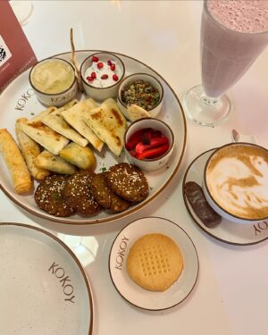 Pratibha Bhadauria Instagram - When taste & aesthetics come together ✨♥️

Now I get to boast that Noida has some really amazing cafes.😉

@kokoy.india 

#Noida #cafes #bestplacestoeat #noidagram #aesthetic #noidadiaries #foodie #aestheticposts #outfitideas #ootd