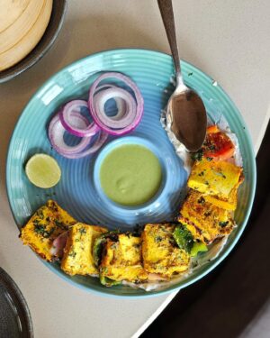 Pratibha Bhadauria Instagram - Brunch date is always a good idea 🍕🍽️

@one8.commune
@slctagency
@rivansh_kmr
@vartiktiharavt
@navjotsingh123

#weekend #PratibhaBhadauria #One8commune #weekendvibes #foodies #dimsum #foodloversdelhi #delhifood #mustvisit #communespecials