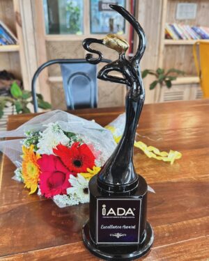 Pratibha Bhadauria Instagram - Feel Honoured & Grateful to be presented with award this by Rajiv Pande, Vice Chairman of The Textile Association of India and @iadainternational as a recognition to all that I have achieved. 🌟

Honestly, there have been times when I felt like I was just floating in the vast digital ocean, watching others hit milestones and celebrate their successes. But yesterday was a wake-up call to pause and reflect. My journey into the digital world began about nine years back, armed with little more than sheer determination.

My first gig barely paid the bills, but deep down, I knew I had something. What that something was exactly? Well, I couldn’t quite put my finger on it back then.

Back in those days, digital marketing wasn’t even a blip on the radar in colleges. There weren’t any courses, no guides to navigate the digital wilderness. I learned by doing, failing, and doing it all over again. Ups and downs like you wouln’t believe.

From that timid, uncertain Pratibha to the Pratibha you see today—bold, still a tad apprehensive, but ready to leap into the unknown—I’d say it’s been quite the journey and a lot to achieve. ✨

#PratibhaBhadauria #smallvictories #indianinfluencer #creator #awards #Digitalcreator 

Pratibha Bhadauria , creator , India , women in business , creator awards