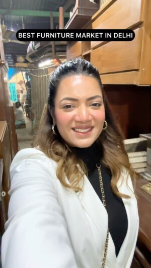 Pratibha Bhadauria Instagram - 📍Location in the end 
Visited this market today & so not gate keeping this info,

#furnituremarket
#furniture #amarcolonymarket #delhi #delhimarket #ootd #lajpatnagar #reels #homedecor