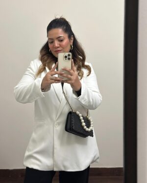 Pratibha Bhadauria Instagram - January Fits 🧥 

#winteroutfit #ootd #fitspo #ootn #wintervibes #januaryoutfits #outfitideas #explore