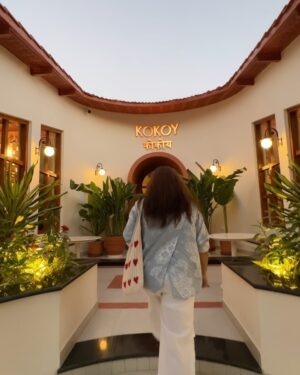 Pratibha Bhadauria Instagram - When taste & aesthetics come together ✨♥️

Now I get to boast that Noida has some really amazing cafes.😉

@kokoy.india 

#Noida #cafes #bestplacestoeat #noidagram #aesthetic #noidadiaries #foodie #aestheticposts #outfitideas #ootd