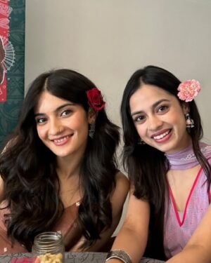 Pratibha Ranta Instagram - Yesterday turned out to be one of the most special day of life, our film #LaapataaLadies was selected as India’s official entry to the Oscars, Thank You Kiran Ma’am for all your support and for taking me beneath your wings! A big shout out to our whole team . 
Can’t stop celebrating ♥️♥️♥️