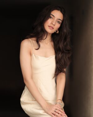 Pratibha Ranta Instagram - ✨✨

Shot by @karanhenry