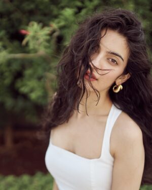 Pratibha Ranta Instagram - Shot by @saurabh_sonkar 
Styled by @nidhijeswani 
Dress @labelfrow 
Earrings @isharya @elevate_promotions 
Ring @adrisyajewels @offbeatmediain