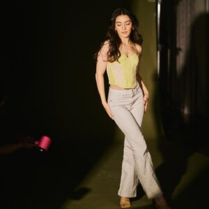 Pratibha Ranta Instagram - ✨🪩

Shot by @rohnpingalay 
Makeup @sabakhanmakeup
Hair @hairbysurekhanivate 
Styling : @pranita.abhi 
Styling assistant : @dishaagicha 
Corset : @urbanoutfitters
Jewlery : @bloome.in