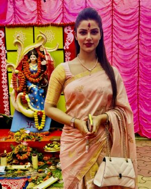 Preety Kongana Instagram - Vasant Panchami and Saraswati Puja wishes to you all 🌹🙏