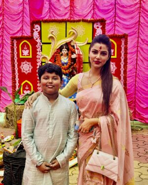 Preety Kongana Instagram - Vasant Panchami and Saraswati Puja wishes to you all 🌹🙏