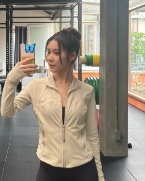 Preeyaphat Lawsuwansiri Instagram - Random pics of mee📸🚦🚙