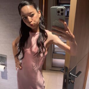 Priya Sangkhachinda Instagram - หัดออกสาว of 2024 Award น้อยแต่เหนื่อย ร่างที่เพื่อนให้ งานมอบบีบมือตัวเองทุกครั้ง แต่ชอบมาก เข้าคาแรคเตอรทั้งวัน 😜