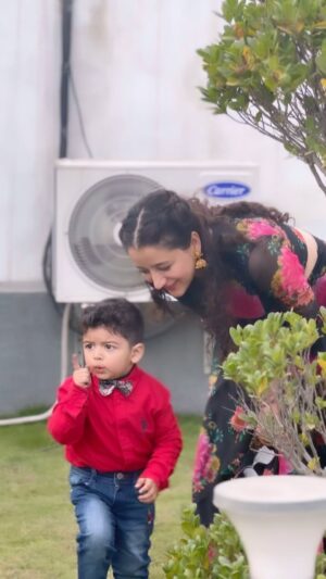 Priyanka Kandwal Instagram - Aa jeele Ek pal main 100 janam ❤️🧿🥳 #motherson