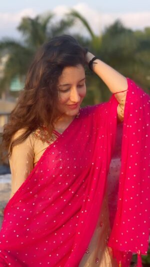 Priyanka Kandwal Instagram - Taaumar k vade #fullfilmydreams