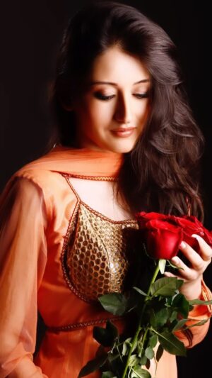 Priyanka Kandwal Instagram - Phoolo ka mausam hai phool hi phool hai 😂❤️roses 🌷 #valentineweek