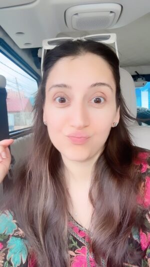 Priyanka Kandwal Instagram - Hmmm beautiful song ❤️ #oldisgold