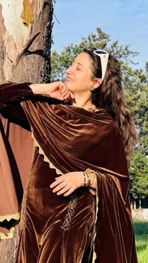 Priyanka Kandwal Instagram - Dhoop Aur main 😊😂 #mehbooba