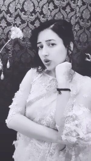 Priyanka Kandwal Instagram - Mohabbat ki kahani ❤️😊