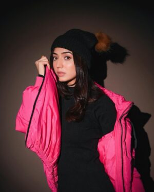 Priyanka Khera Instagram - Be a flamingo in a flock of pigeons 🧿♥️
#Priyankakhera
