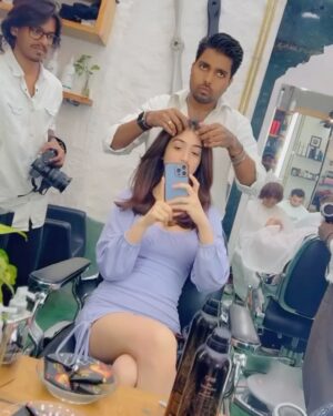 Priyanka Khera Instagram - Cue the cute cut 💇‍♀️ 
@amityashwant_hair 
#Priyankakhera