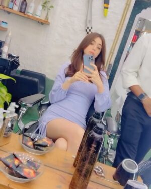 Priyanka Khera Instagram - Cue the cute cut 💇‍♀️ 
@amityashwant_hair 
#Priyankakhera