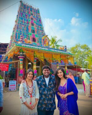 Priyanka M Jain Instagram - Peddamm Talli Darsanam 🙏🙏

#tastyteja #priyankajain #shobhashetty