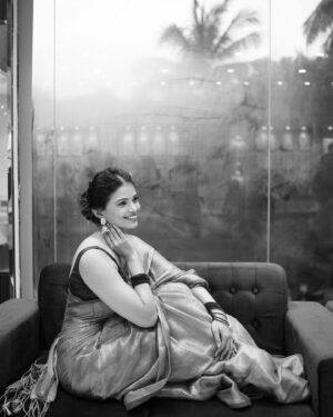 Priyanka Tendolkar Instagram - शुभ दसरा ☘️🙏
.
📷 @_pratham_tambe_ ❤️
Hair- @priyaaagre27 ❤️
Makeup-मी स्वतः🙈