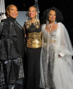 Queen Latifah Instagram - What an amazing night 💕 congratulations to the talented and inspirational @aliciakeys 🔥 I’m so proud of you 🎉🎉🎉

#grammys #recordingacademy #cbs #covergirlpartner #drdreglobalimpactaward