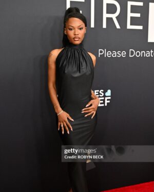 Quen Blackwell Instagram - Mother(me) spotted on the GRAMMYS CARPET HELLOOOOOO