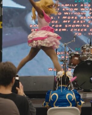Quen Blackwell Instagram - Went to a video game convention with my homegirl dressed as Princess Peach and Princess Daisy 🍑🌼. Talked to gamers, entered a cosplay competition, and… you’ll have to watch to find out how it went 💋

COMMENT WHICH CONVENTION I SHOULD CRASH NEXT👀👀👀 (this is a series now)