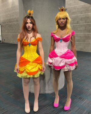 Quen Blackwell Instagram - Went to a video game convention with my homegirl dressed as Princess Peach and Princess Daisy 🍑🌼. Talked to gamers, entered a cosplay competition, and… you’ll have to watch to find out how it went 💋

COMMENT WHICH CONVENTION I SHOULD CRASH NEXT👀👀👀 (this is a series now)