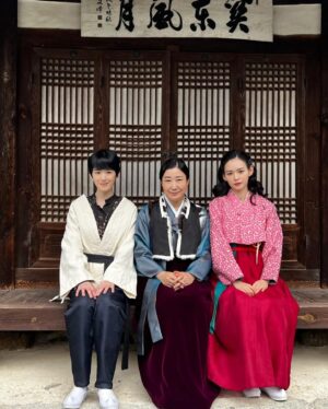 Ra Mi-ran Instagram - #정년이#tvn#disneyplus 
이번주말도 달려보즈아!!!