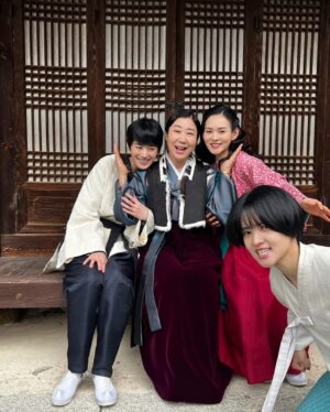 Ra Mi-ran Instagram - #정년이#tvn#disneyplus 
이번주말도 달려보즈아!!!