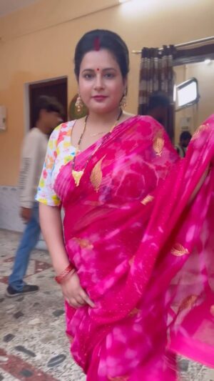 Rachana Singh Instagram - Saari Gulaabi 🩷🥰🎬💐🎥⭐️🕉️