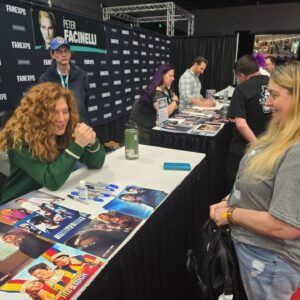 Rachelle Lefevre Instagram - First day at @fanexpoportland was a huge success for our exclusive client @rachellelefevre 

Looking forward to tomorrow

#thephiladelphiaconnection