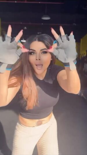 Rakhi Sawant Instagram - Trend setter @rakhisawant2511 is setting the trend with #BeautifulSajna 💃

Have you made the reels yet? 

@lamshushantt @jaanyaajoshi @officialvidhiyadav @ganeshacharyaa @vidhi.acharya @iamssshiv @tusharshetty95 @v2sproductionofficial @mythriofficial @pintukipappimovie
@tseries.official @pvrpictures @pankajkhemka10
@nitin_nitz_arora @_raman_raghuvanshi_ @sunidhichauhan5 @realhimesh @dr_nitz_musique @musicmantri @beautifulsajna
@mudugamu