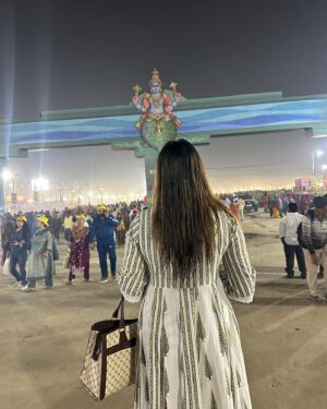 Raksha Gupta Instagram - #mahakumbh #kumbh2025 #ganga #yamuna #saraswati #harhargange #harharmahadev #jaiho #prayagraj #rakshagupta