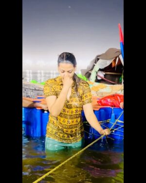 Raksha Gupta Instagram - #mahakumbh #kumbh2025 #ganga #yamuna #saraswati #harhargange #harharmahadev #jaiho #prayagraj #rakshagupta