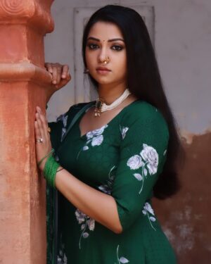Raksha Gupta Instagram - ☘️
.
.
.
.
.
.
#rakshagupta #rakshaguptaofficial #raksharules #rakshalove #rakshafam #photooftheday #photo #shoot #oldschool