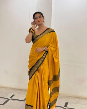 Rakshana Induchoodan Instagram - Happy Pongal and Makara Sankranti wishes 🎋🌽🌼
Filling stomach with yum ven and sakarai Pongal along with a heart full of gratitude and hope this year ahead! 🧿🙏

Bts pics of poster launch of #Marudham 
@_haritha_i_ 

P.s saree is stolen from mom’s cupboard 👀