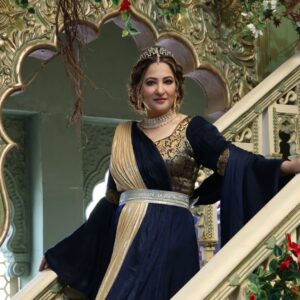 Rakshanda Khan Instagram - Maharani Helena
#prachandAshok #royal #blueblood #queen
@balajitelefilmslimited 
MU @makeupbyfarhan 
Costumes and Styling @anusoru 
📷 @deepak.sharma2585