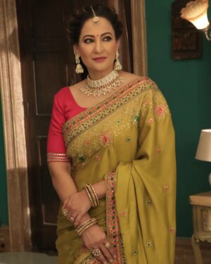 Rakshanda Khan Instagram - Just some shaadi looks, not shady I said shaadi!!!!! 🙂🙃
Styling @nishabedii 
#janamjanamkasaath #DrKarunaTomar
