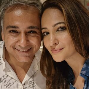 Rakshanda Khan Instagram - Happy to you.......... to us!!!!!!!
#anniversary #9 #manymoretocome #youandme #happy