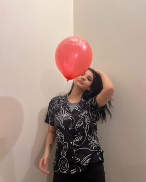 Ramsha Khan Instagram - Swipe for a birthday surprise! 

Thank you for all the birthday wishes they mean the world to me. ♥️♥️♥️