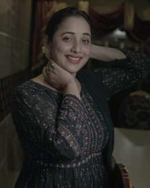 Rani Chatterjee Instagram - Hey beautiful ❤️❤️🧿 achi lag Rahi hu na 😍 #ranichatterjee