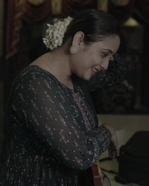 Rani Chatterjee Instagram - Hey beautiful ❤️❤️🧿 achi lag Rahi hu na 😍 #ranichatterjee