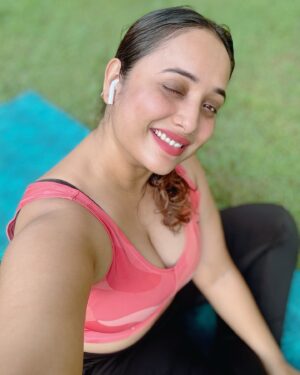 Rani Chatterjee Instagram - gradual recovery #positive