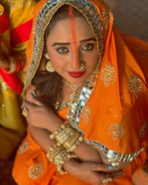 Rani Chatterjee Instagram - छठी माई सब दुख हर ले छठ की शुभकामनाएं #2024 #chathpuja