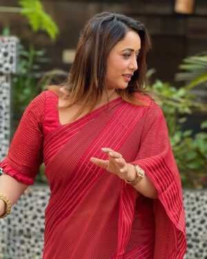 Rani Chatterjee Instagram - तस्वीर कहती है दिल का हाल #aboutlastday #sareelove #ranichatterjee